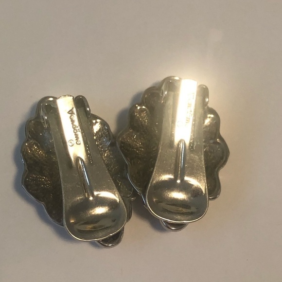 VTG Vendome By Coro Silver Tone Diamond Shapes Clip On Earrings 1.1” x .7” - Picture 2 of 5